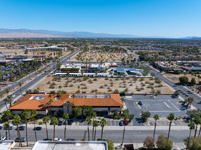 More Photos Of 801 E Tahquitz Canyon Way, Palm Springs Office For Sale
