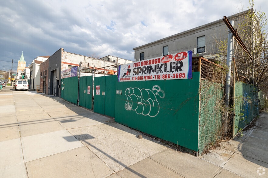 More Photos Of 2201 121st St, College Point Industrial For Lease