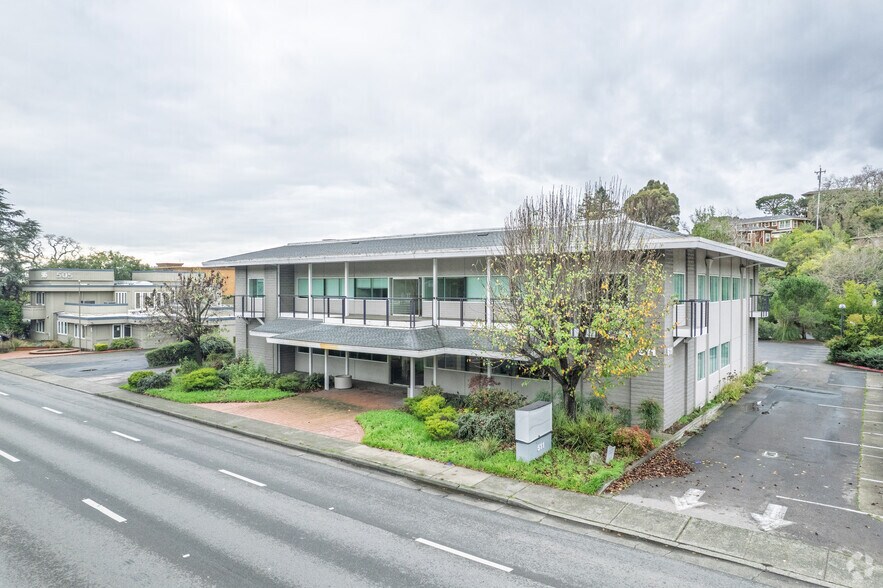 More Photos Of 511 Sir Francis Drake Blvd, Greenbrae Office For Sale