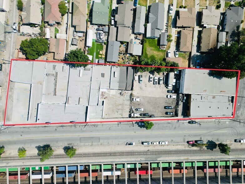 More Photos Of 134 Alameda E St, Compton Warehouse For Sale