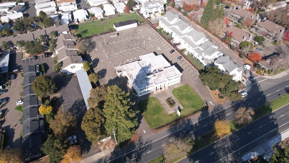 More Photos Of 4321 Sonoma Hwy, Santa Rosa Funeral Home For Sale