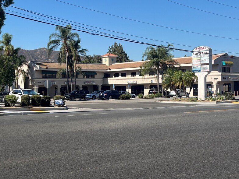 Primary Photo Of 5924 E Los Angeles Ave, Simi Valley Freestanding For Lease