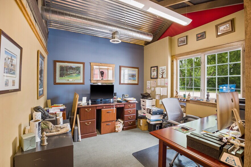 More Photos Of 62 Hamel Rd, Hamel Office For Lease