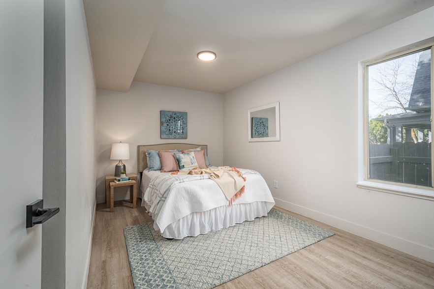 More Photos Of 107 N B St, Salt Lake City Apartments For Sale