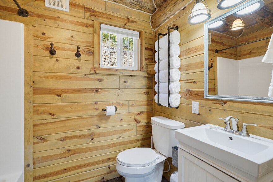 More Photos Of 13310 Silver Mountain Rd, Rapid City Hospitality For Sale