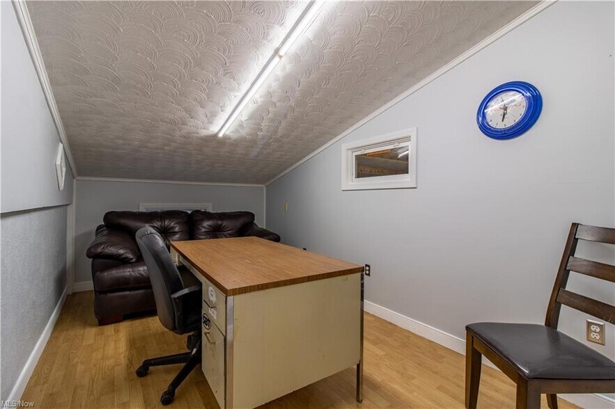 More Photos Of 7000 Alliance Rd. N.W., Malvern Flex For Sale