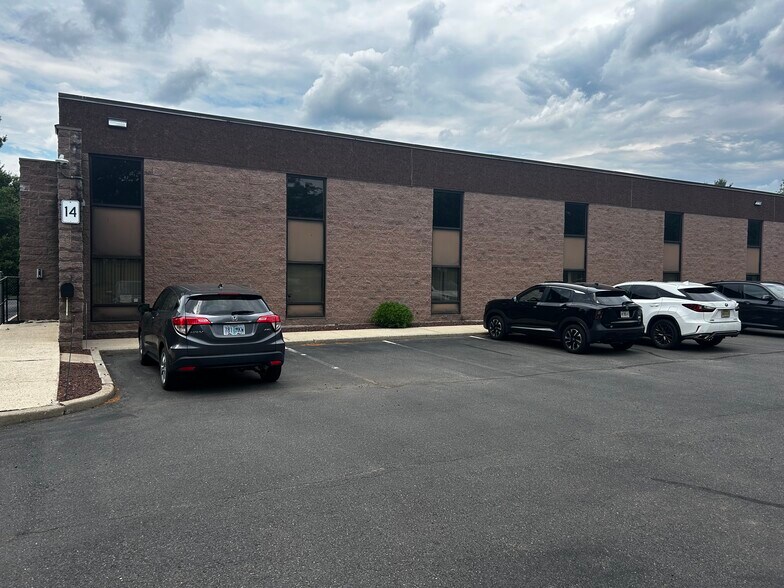 More Photos Of 14-16 Thomas J Rhodes Industrial Dr, Trenton Warehouse For Lease