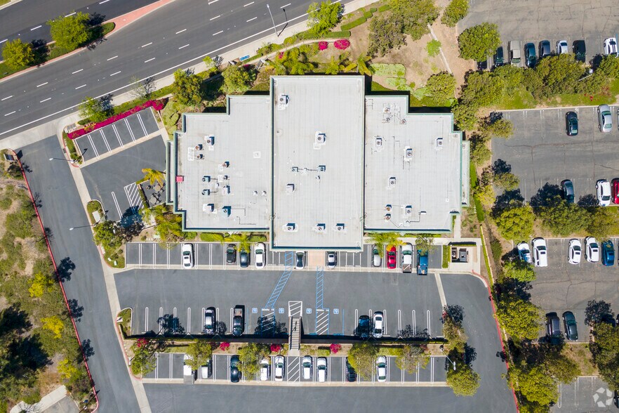 More Photos Of 440 S Melrose Dr, Vista Office For Lease