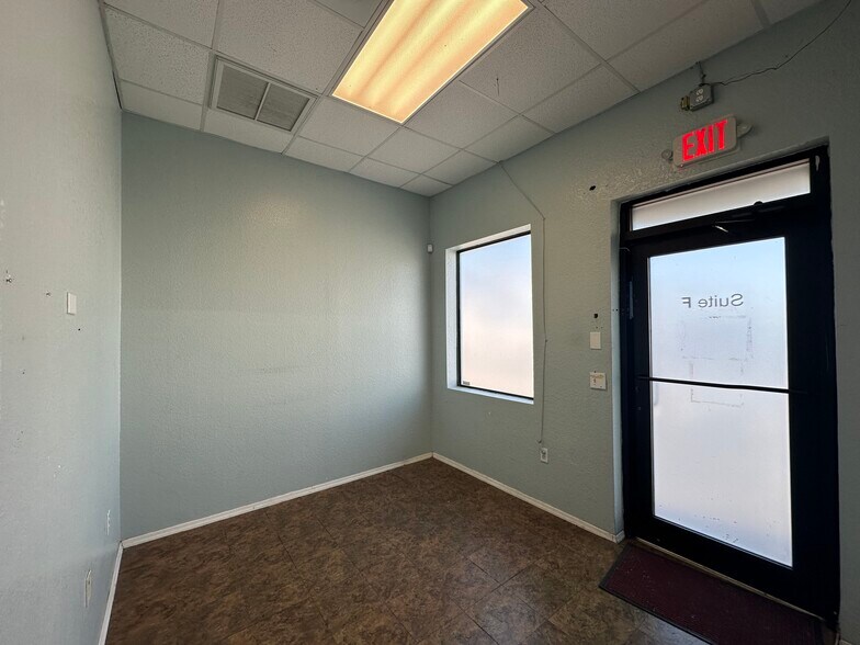 More Photos Of 1280 Hand Ave, Ormond Beach Showroom For Lease