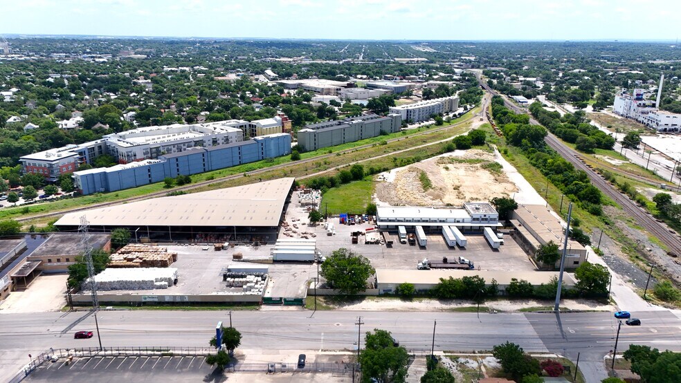 More Photos Of 400 Probandt St, San Antonio Manufacturing For Lease