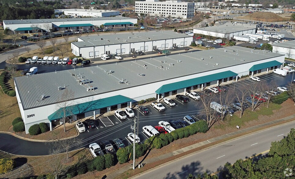 More Photos Of 2201 Brentwood Rd, Raleigh Light Distribution For Lease