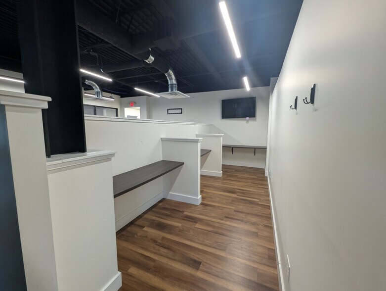 More Photos Of 29225 Chagrin Blvd, Pepper Pike Medical For Lease
