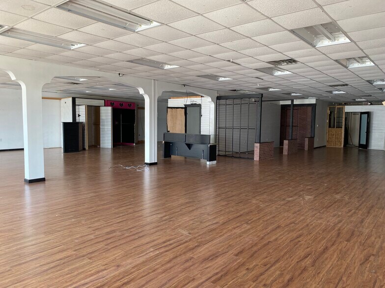More Photos Of 5109-5137 Raeford Rd, Fayetteville Freestanding For Lease