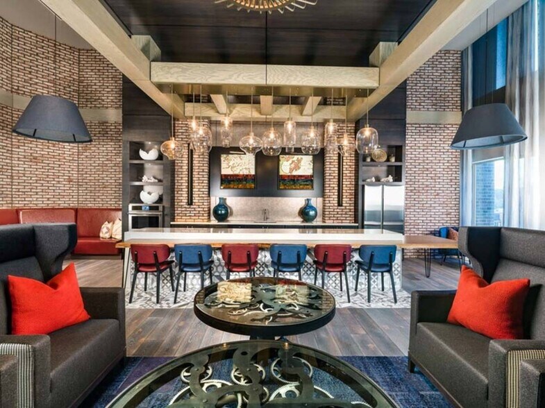 More Photos Of 916 W Broad St, Falls Church Coworking Space