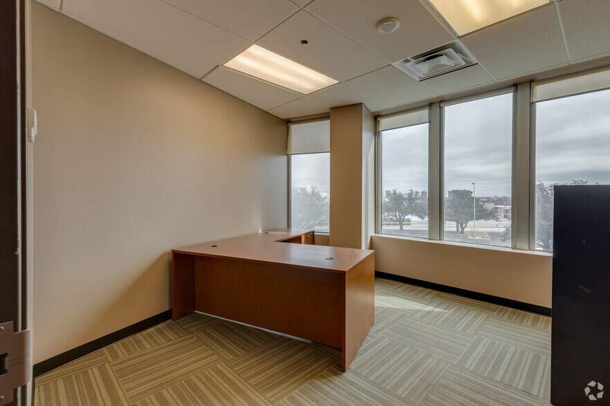 More Photos Of 5900 Mosteller Dr, Oklahoma City Office For Lease