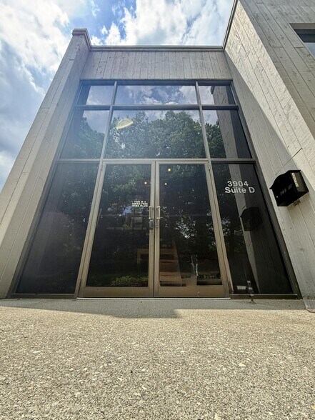 More Photos Of 3902-3904 Franklin Rd, Roanoke Office For Lease