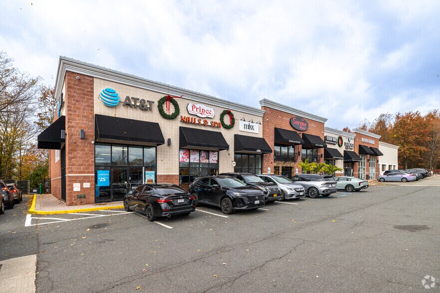 More Photos Of 86-96 Page Ave, Staten Island Storefront For Lease