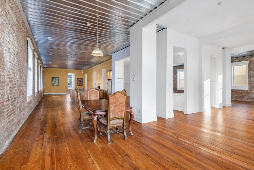 More Photos Of 107-109 W Pleasant Ave, Covington Loft Creative Space For Sale