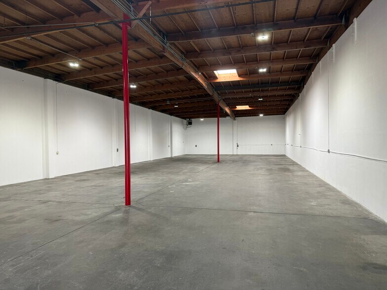 More Photos Of 401-483 McCormick St, San Leandro Warehouse For Lease