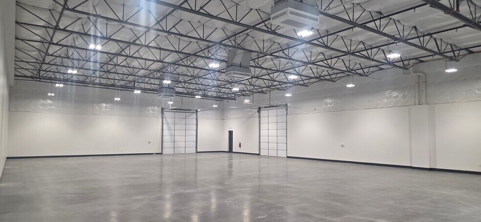 More Photos Of 7320 E Pecos Rd, Mesa Warehouse For Sale