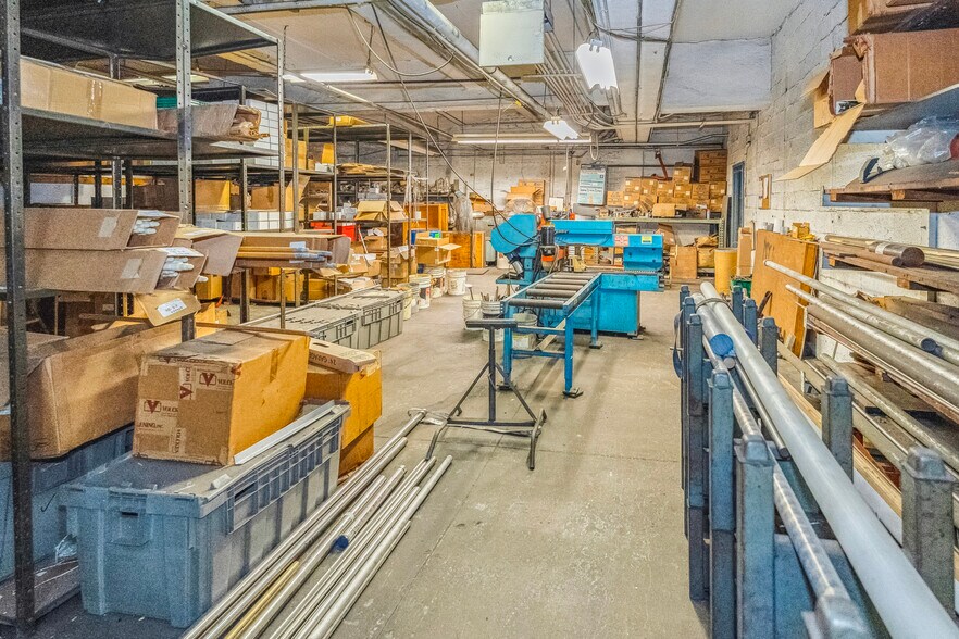 More Photos Of 6700 Third Ave, Brooklyn Flex For Sale