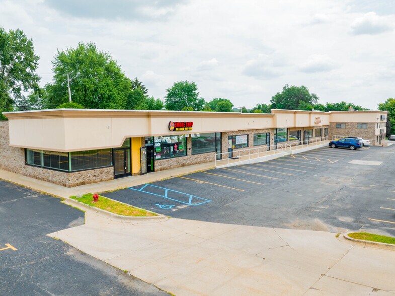 More Photos Of 2643-2661 S Lapeer Rd, Lake Orion General Retail For Sale