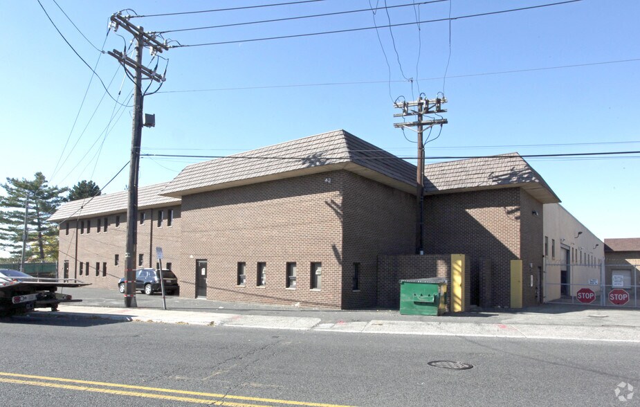 More Photos Of 1460 Chestnut Ave, Hillside Industrial For Sale