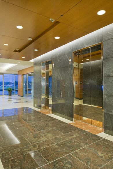 More Photos Of 18051 Saturn Ln, Houston Office For Lease