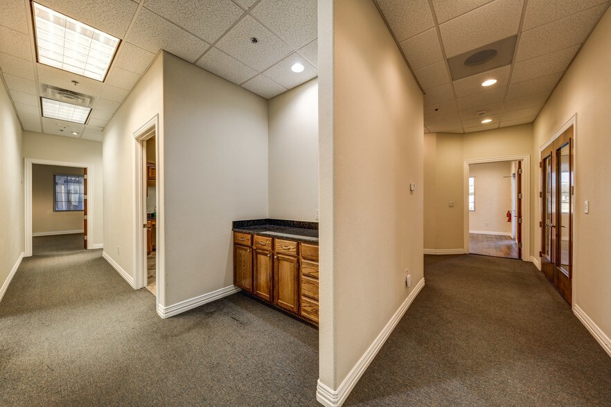 More Photos Of 1001 Long Prairie Rd, Flower Mound Medical For Sale