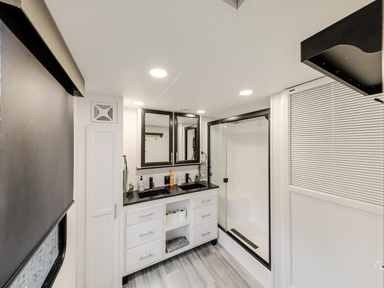 More Photos Of 16064 Mulberry Dr, Little Elm Hospitality For Sale