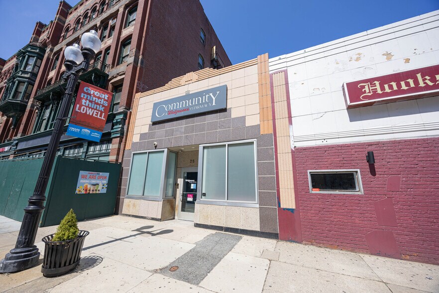 More Photos Of 19 Merrimack St, Lowell Restaurant For Sale