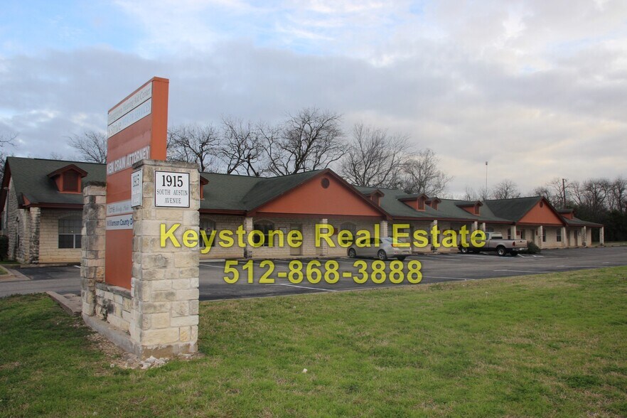 More Photos Of 1915 S Austin Ave, Georgetown Office For Lease