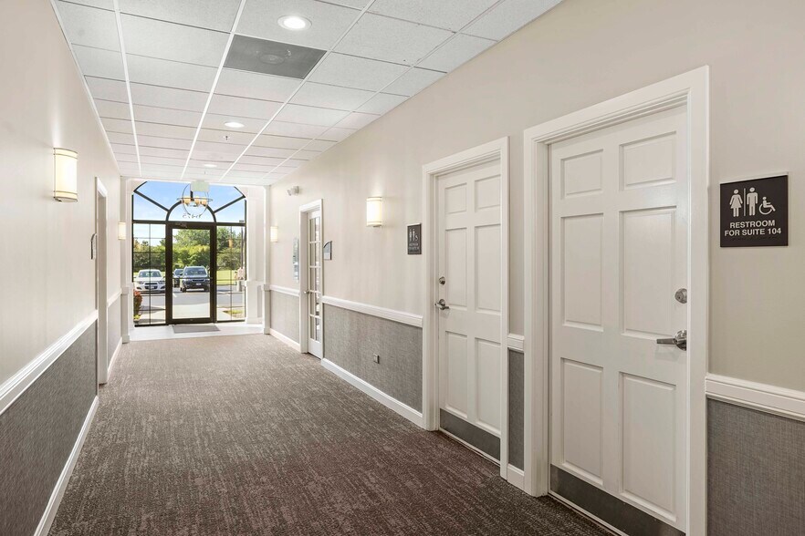 More Photos Of 6475 Washington St, Gurnee Medical For Sale