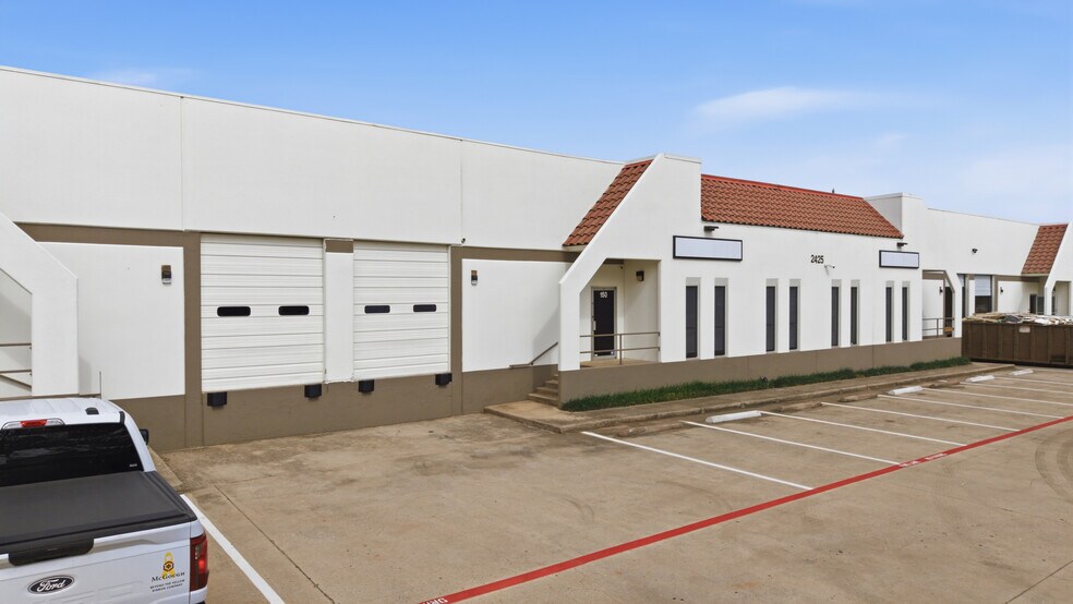More Photos Of 2425 McIver Ln, Carrollton Warehouse For Lease