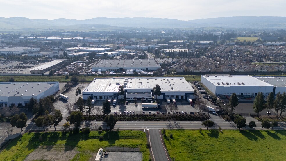 More Photos Of 6383 Las Positas Rd, Livermore Warehouse For Lease