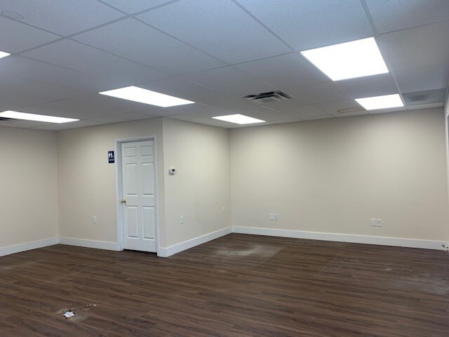 More Photos Of 332 Mountain View Dr, Johnstown Warehouse For Lease