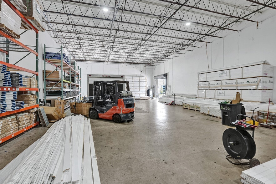 More Photos Of 7801-7821 NW 67th St, Miami Unknown For Lease