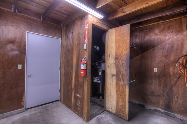 More Photos Of 220 S 9th St, Philomath Truck Terminal For Sale