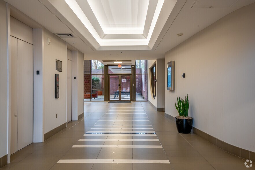 More Photos Of 2809 Emerywood Pky, Richmond Office For Lease