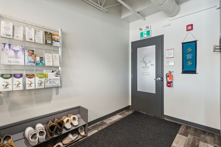 More Photos Of 7005 Fairmount Dr SE, Calgary Medical For Sale