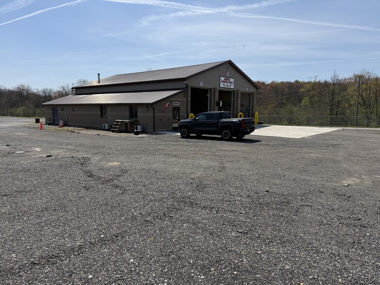 More Photos Of 4881 Pittsburgh Rd, Harrisville Light Distribution For Sale