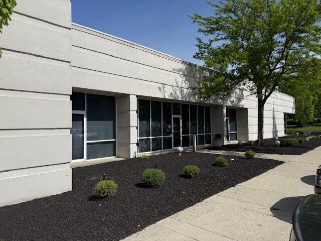 More Photos Of 975 Eastwind Dr, Westerville Light Distribution For Lease