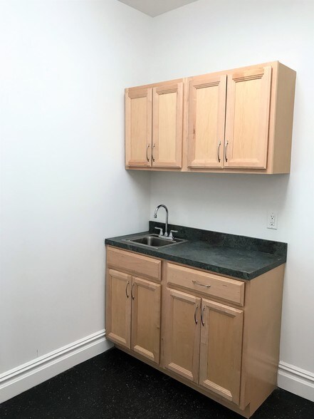 More Photos Of 1160 Fifth Ave, New York Apartments For Lease