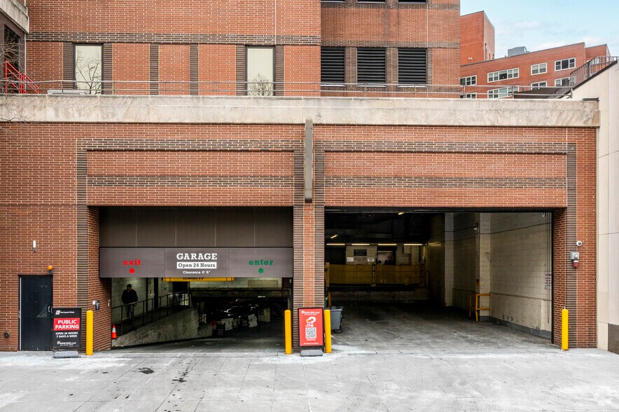 More Photos Of 1 Pierrepont Plz, Brooklyn Office For Lease