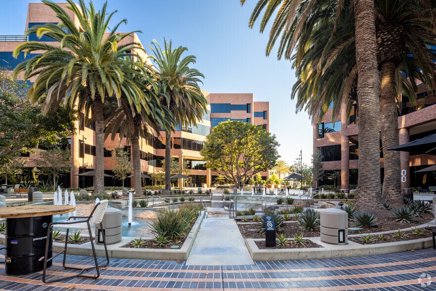 More Photos Of 3070 Bristol St, Costa Mesa Unknown For Lease