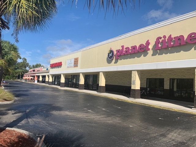 More Photos Of 18011 S Tamiami Trl, Fort Myers Unknown For Lease
