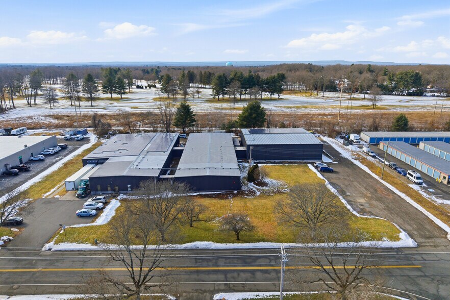 More Photos Of 198-202 Benton Dr, East Longmeadow Warehouse For Lease