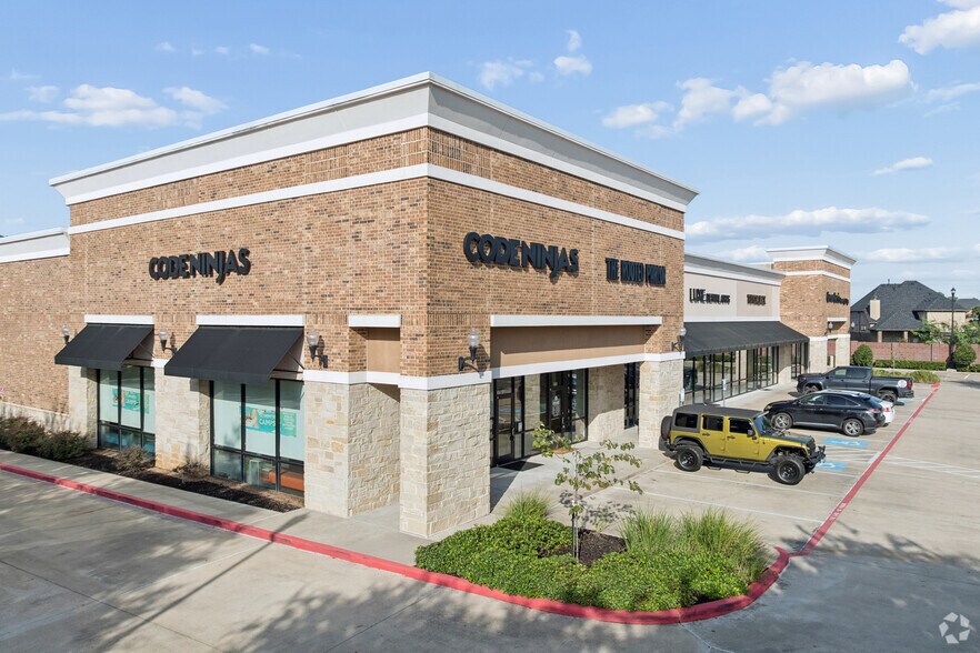 More Photos Of 18318 University Blvd, Sugar Land Storefront For Lease