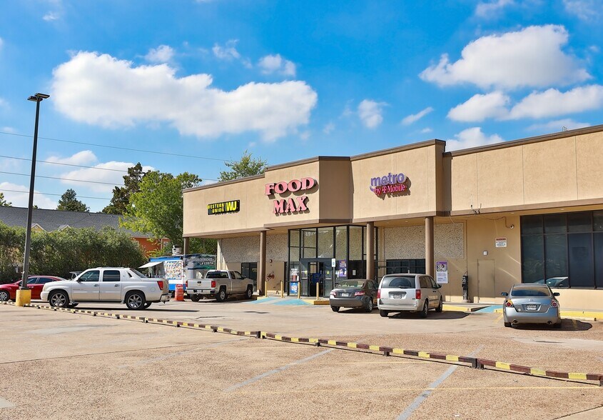 More Photos Of 17503-17587 Imperial Valley Dr, Houston Unknown For Lease