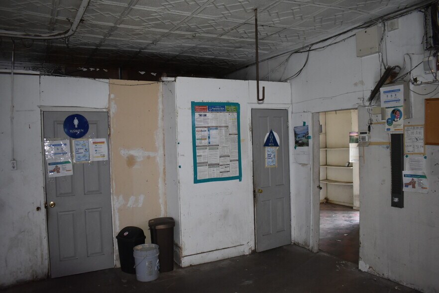 More Photos Of 4862 Compton Ave, Los Angeles Manufacturing For Lease